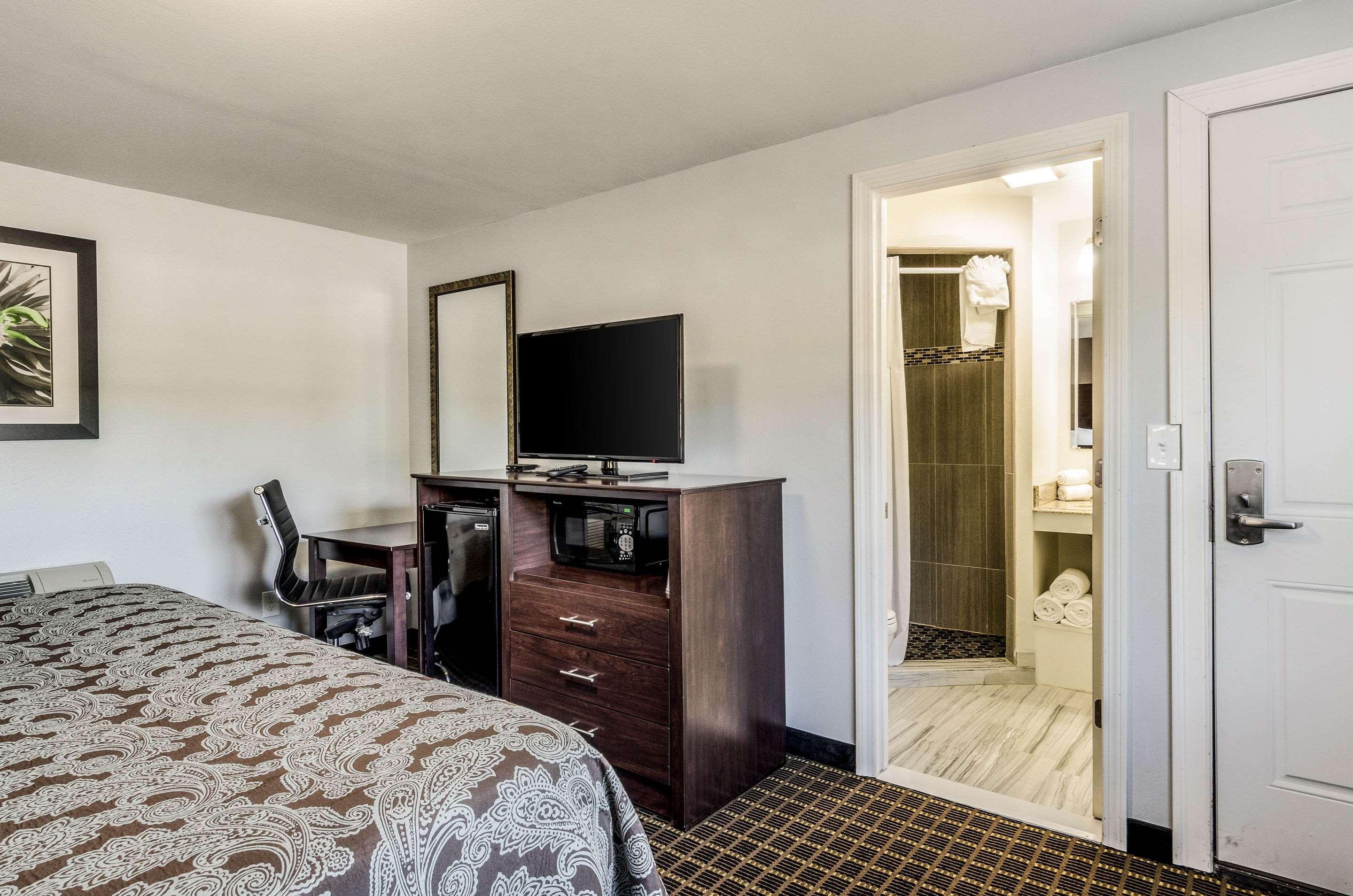 Rodeway Inn Middleboro-Plymouth Ngoại thất bức ảnh