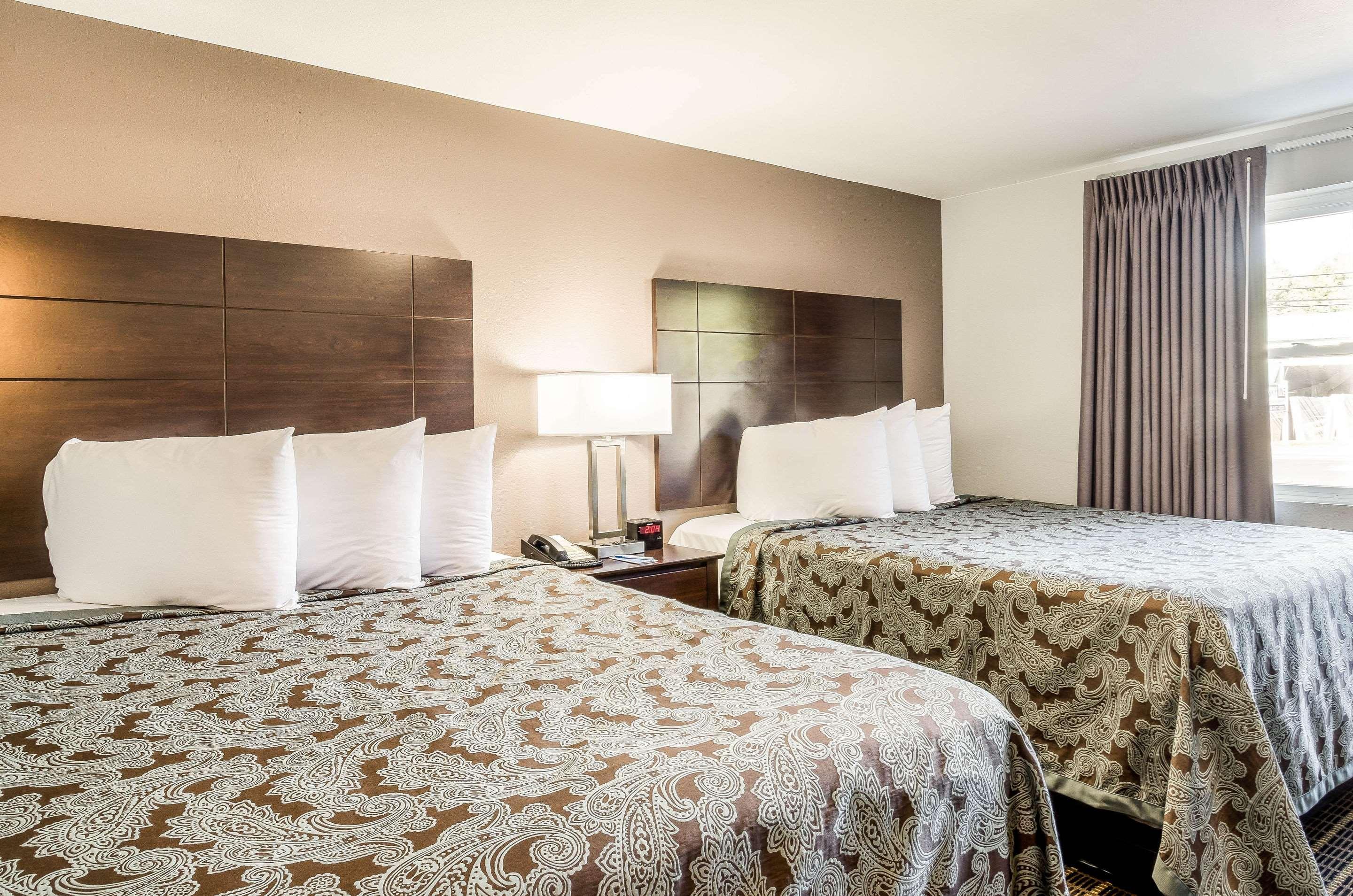 Rodeway Inn Middleboro-Plymouth Ngoại thất bức ảnh