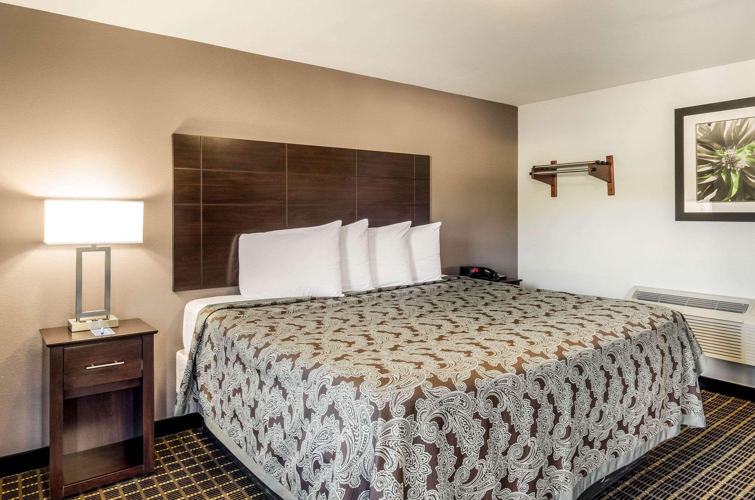 Rodeway Inn Middleboro-Plymouth Ngoại thất bức ảnh